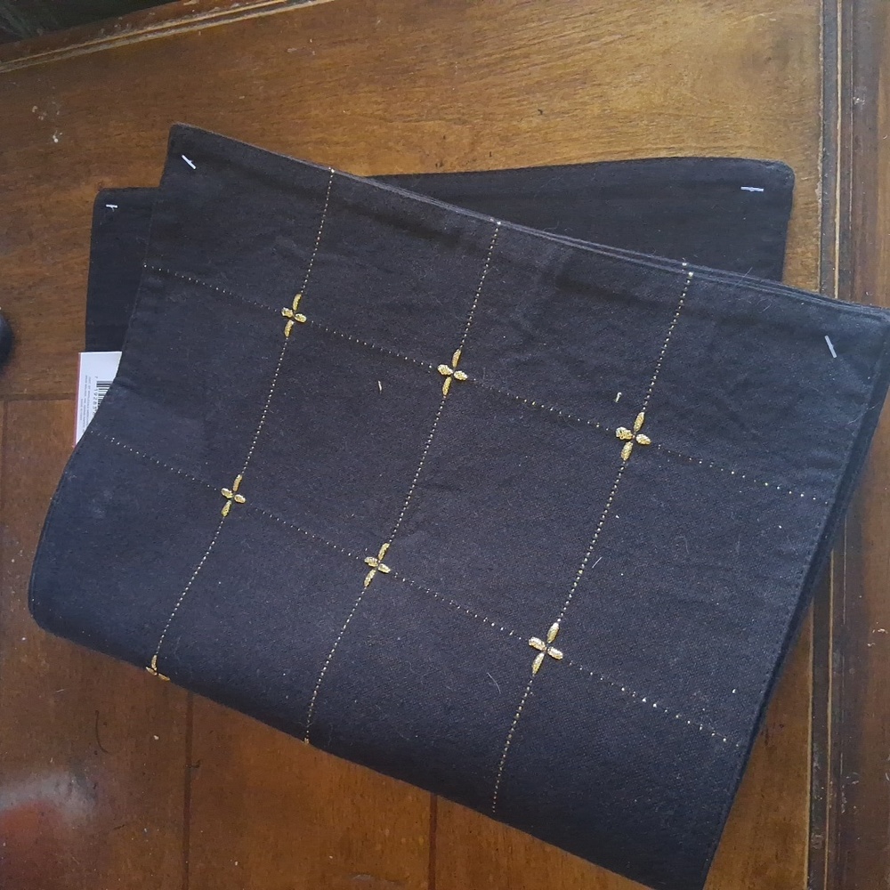 Metallic Gold Trim  And Black Set Of 2 Placemats 13”× 19" New